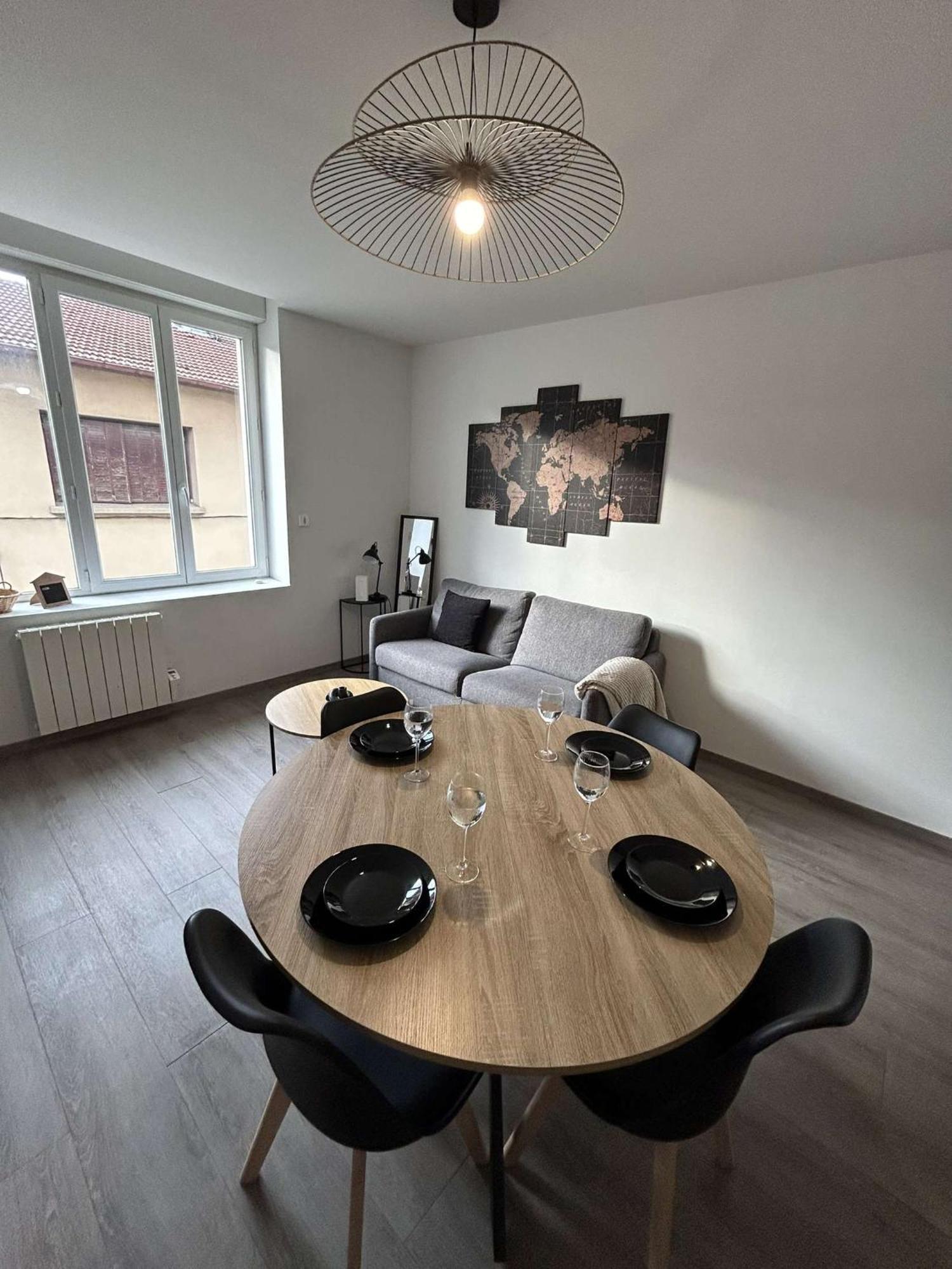 Le Grand Republicaint2 Apartment Le Peage-de-Roussillon Bagian luar foto